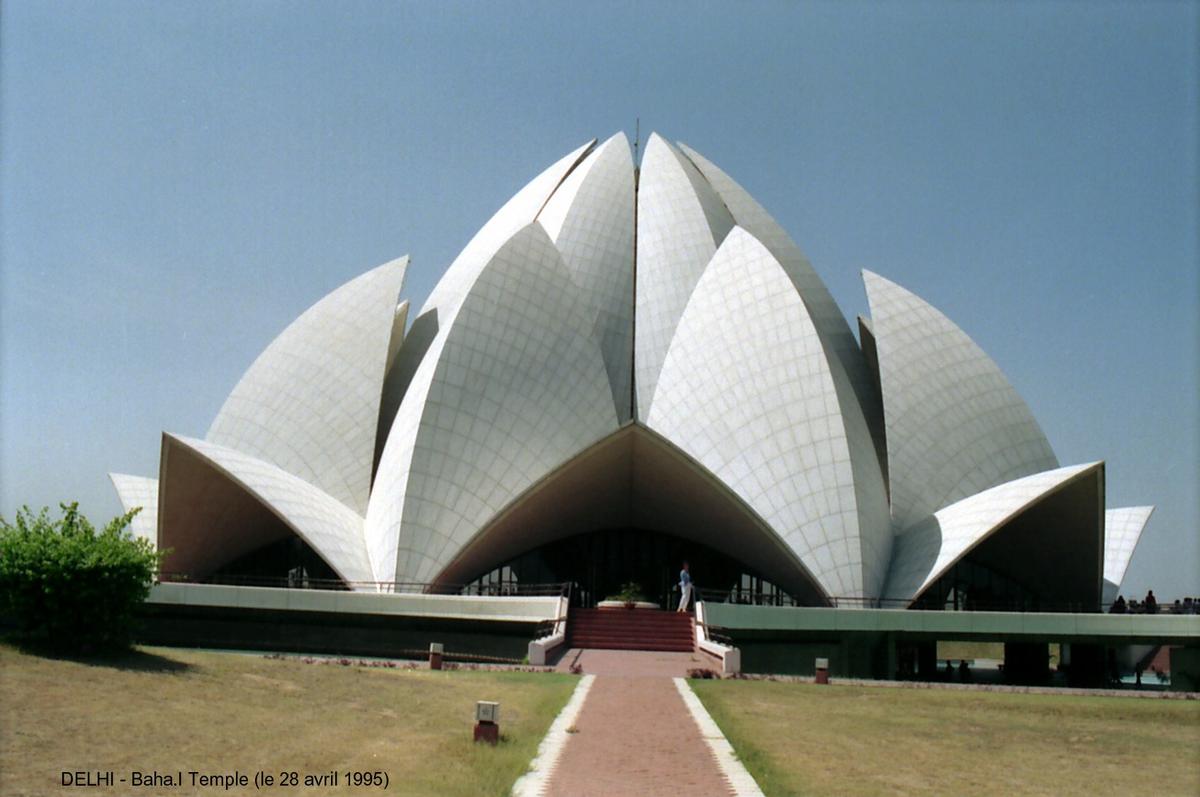 Lotus Temple (New Delhi, 1986) | Structurae