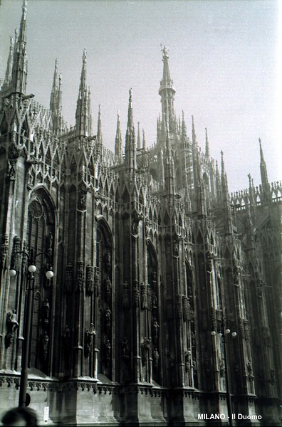 MILAN - La Cathédrale, élévations et pinacles de la façade sud 