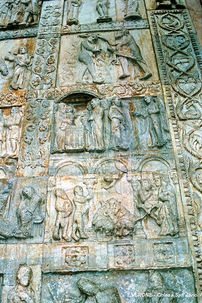 VERONE (Vénétie) – Eglise Saint-Zenon, bas-relief sur le piedroit du portail 