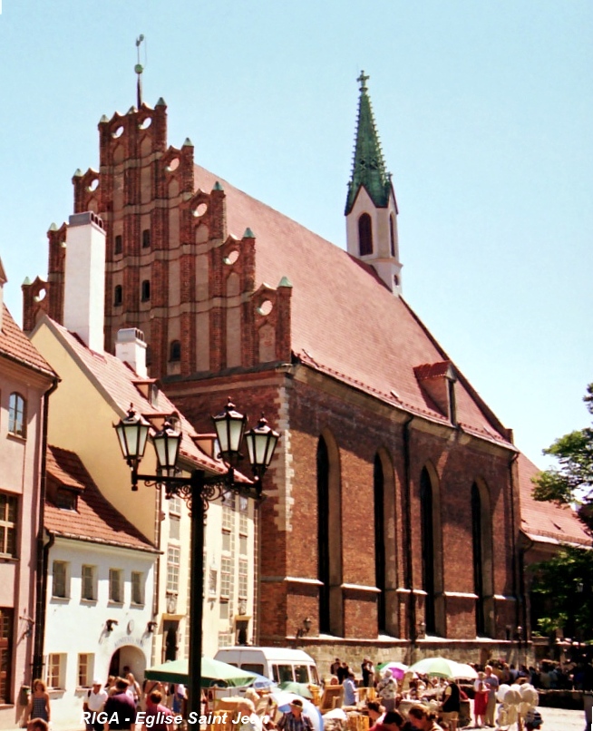 RIGA – Eglise Saint-Jean au fronton gothique en gradins, consacrée en 1234 