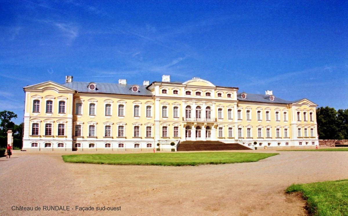 Château de RUNDALE (Semigalle) – Ancien Palais ducal, édifié au XVIIIe par l'Architecte Bartolomeo Rastrelli (1700-1771) 