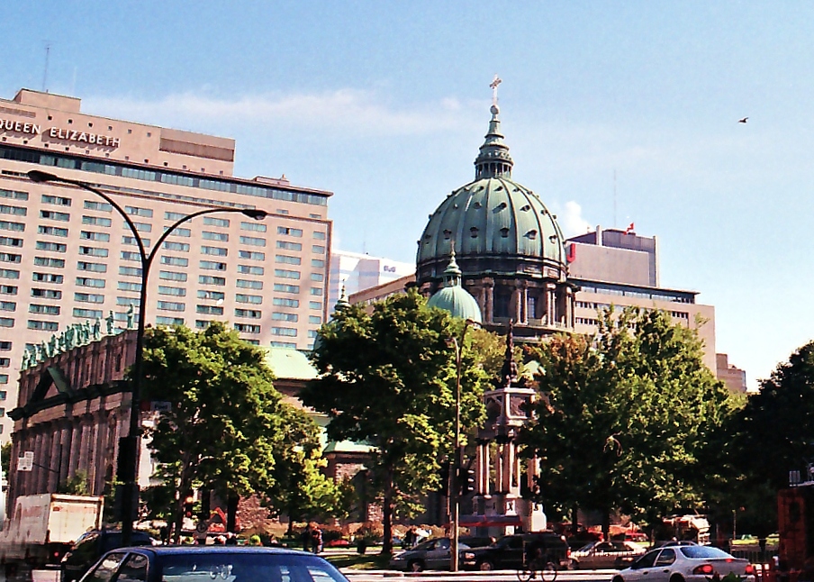 Fiche média no. 62731 MONTREAL (Montréal) – Cathédrale Marie-Reine-du-Monde, construite au XIXe, sur le modèle de Saint-Pierre de ROME, à l'échelle 1/3.(Architecte Victor Bourgeau)