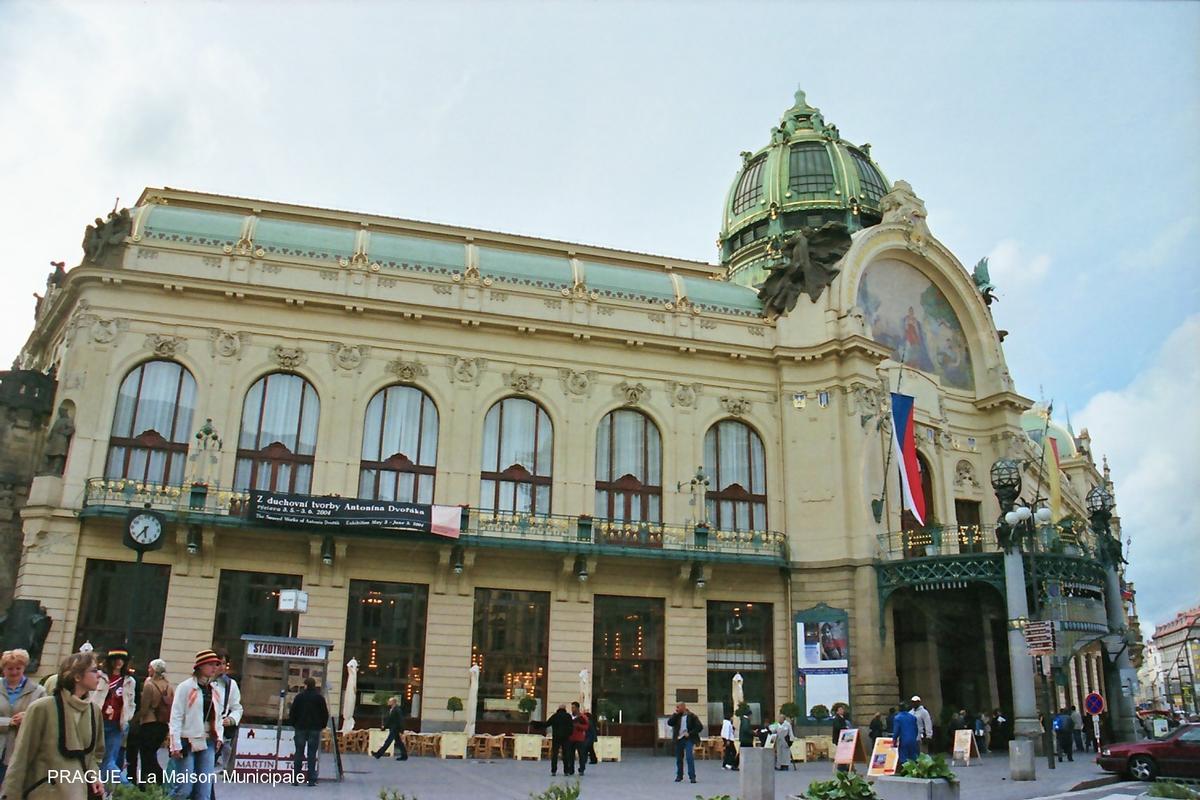 Fiche média no. 51652 PRAGUE – Maison Municipale (Obecní dum), salle de concerts et autres animations culturelles, construite de 1905 à 1911 dans le style Art nouveau (architectes: A.Balsanek et O.Polívka)