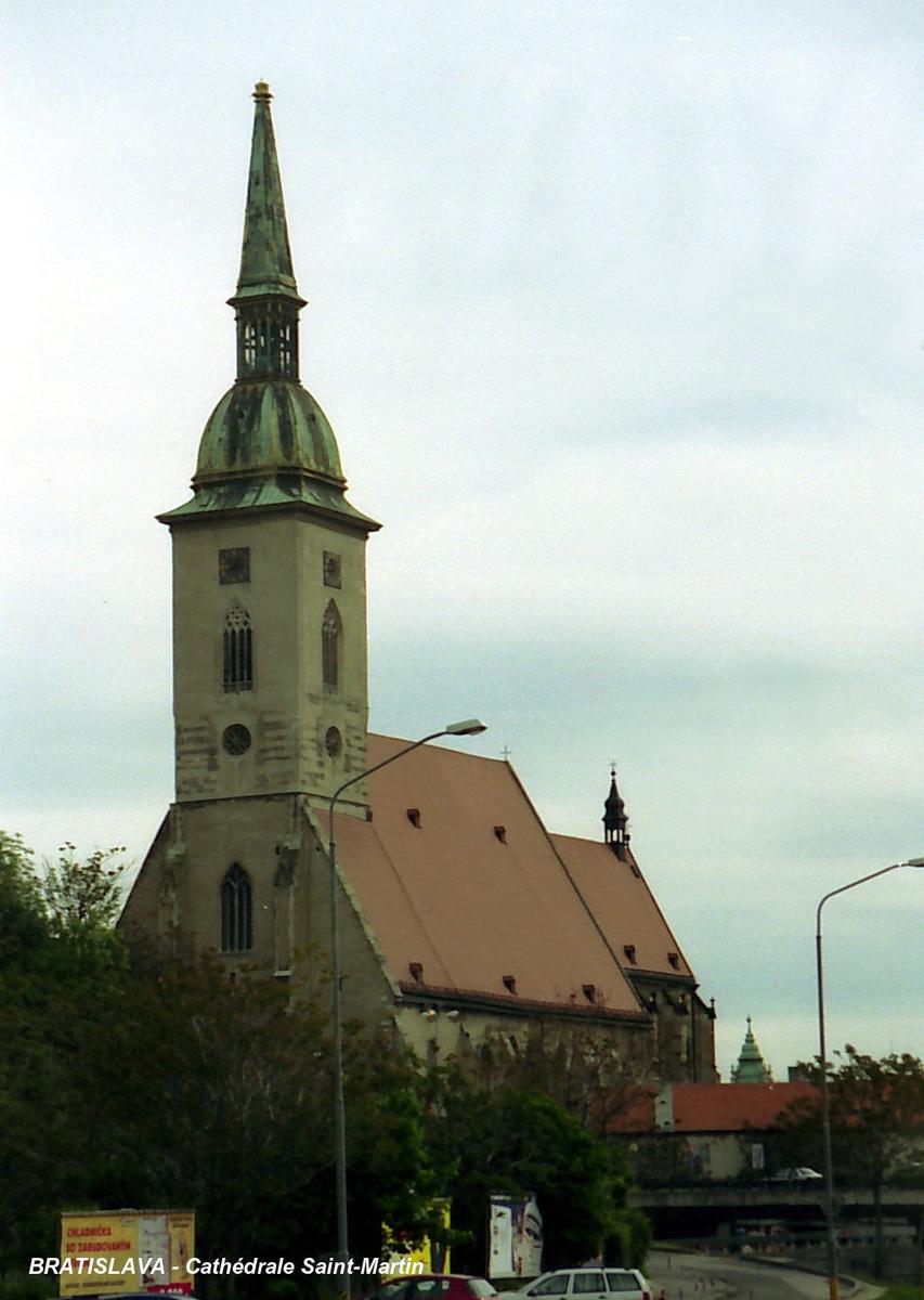 Fiche média no. 76616 BRATISLAVA - Cathédrale Saint-Martin, onze couronnements de la dynastie des Habsbourg ont été célébrés dans cette cathédrale du XVIe au XIXe siècle