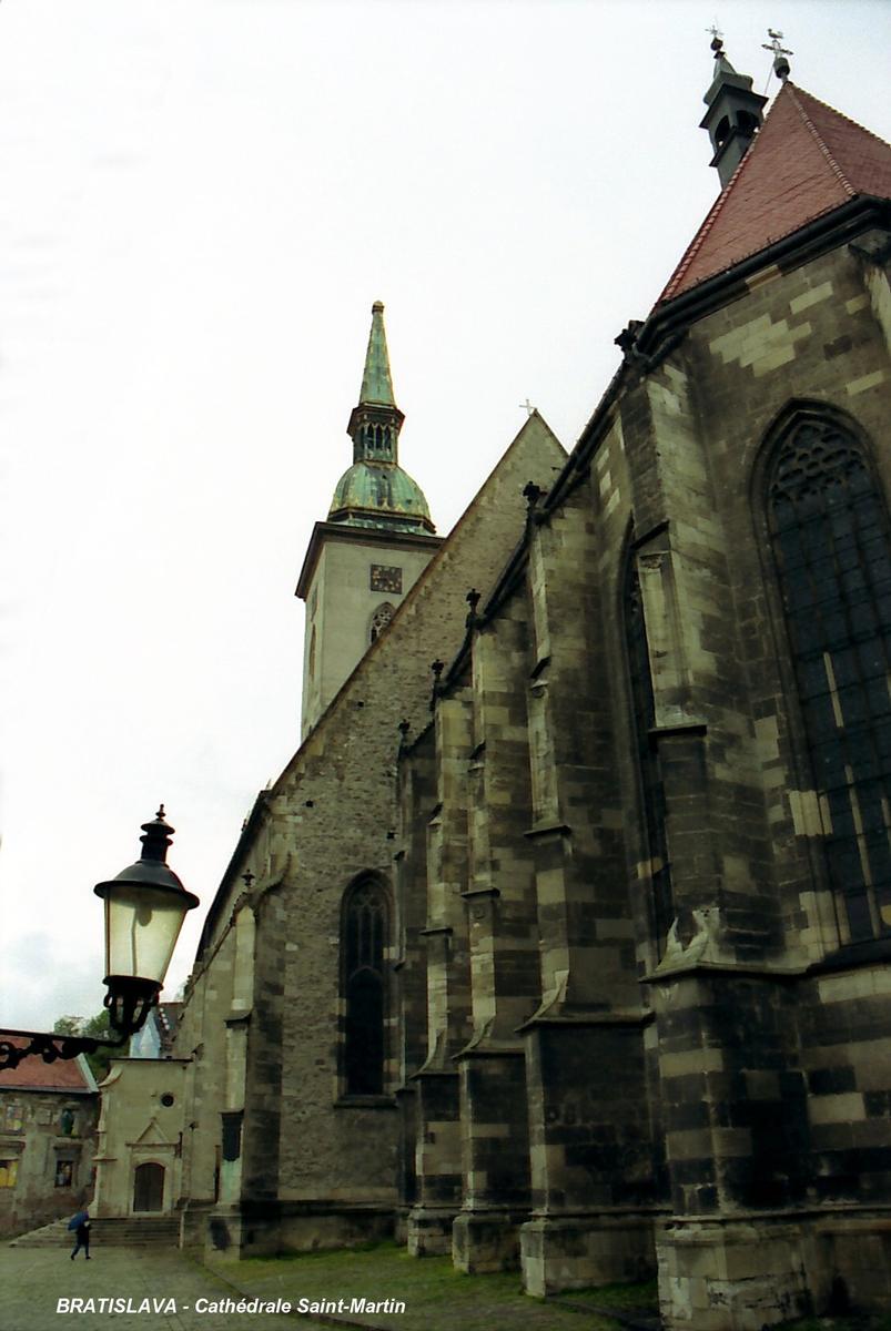 Fiche média no. 76615 BRATISLAVA - Cathédrale Saint-Martin, onze couronnements de la dynastie des Habsbourg ont été célébrés dans cette cathédrale du XVIe au XIXe siècle