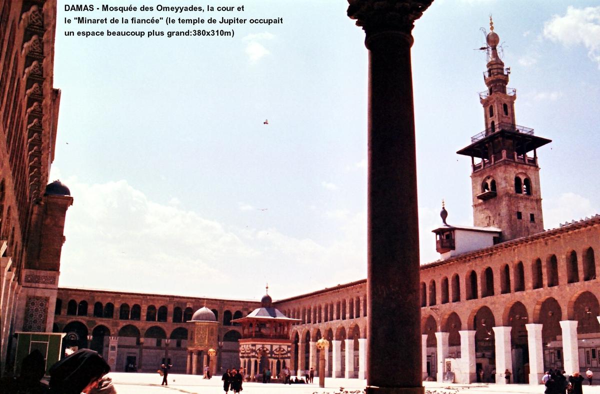 Fiche média no. 51888 DAMAS – Mosquée des Omeyyades (Djami al-Oumawi), construite au début du 8e siècle par le Calife omeyyade Al Walid, sur un emplacement dédié au culte divin depuis 9e siècle av.JC