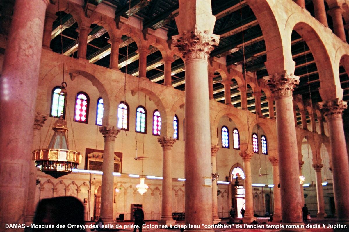 Fiche média no. 51883 DAMAS – Mosquée des Omeyyades (Djami al-Oumawi), construite au début du 8e siècle par le Calife omeyyade Al Walid, sur un emplacement dédié au culte divin depuis 9e siècle av.JC