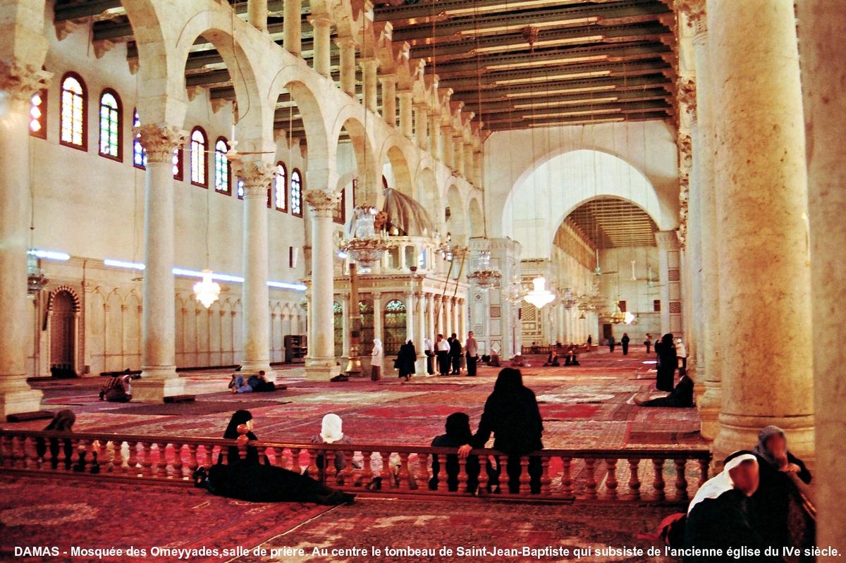Fiche média no. 51887 DAMAS – Mosquée des Omeyyades (Djami al-Oumawi), construite au début du 8e siècle par le Calife omeyyade Al Walid, sur un emplacement dédié au culte divin depuis 9e siècle av.JC