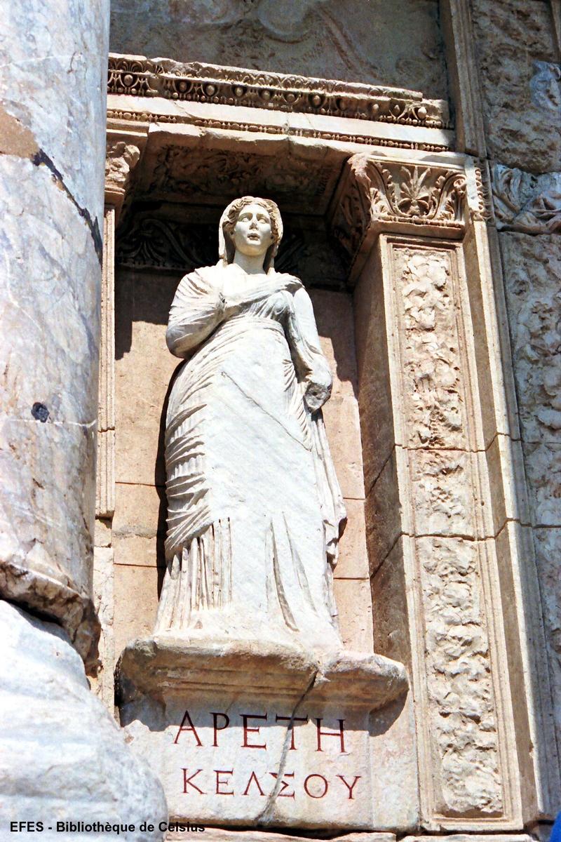 EPHESE (EFES), (province d'IZMIR) – Bibliothèque de CELSIUS, statue d'ARÈTÉ: la «Vertu civique» 