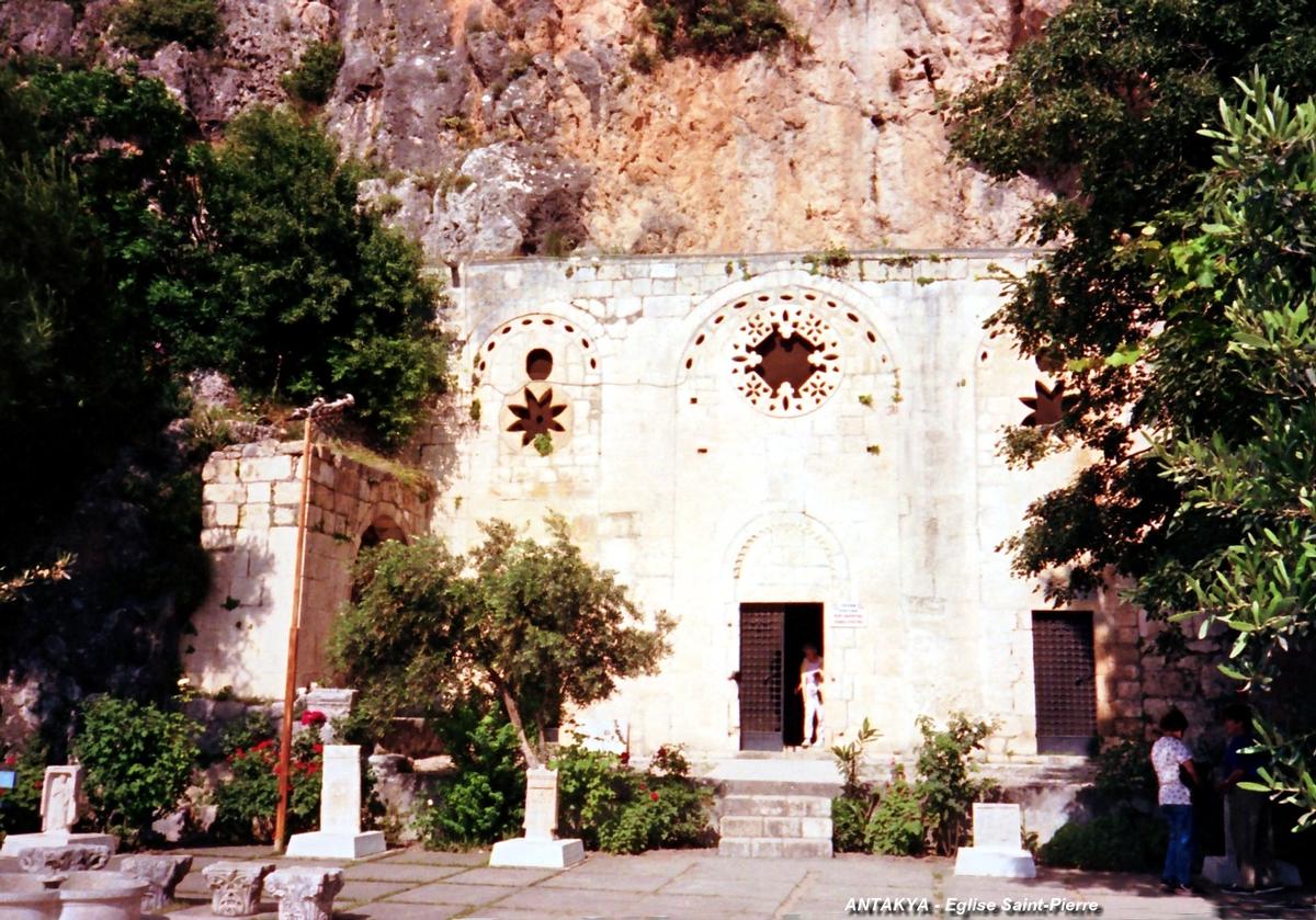 Fiche média no. 108758 ANTIOCHE-SUR-ORONTE – Eglise Saint-Pierre, construite par les Croisés aux XIIe, XIIIe, sur la grotte où les premiers chrétiens se réunissaient autour de Saint-Pierre