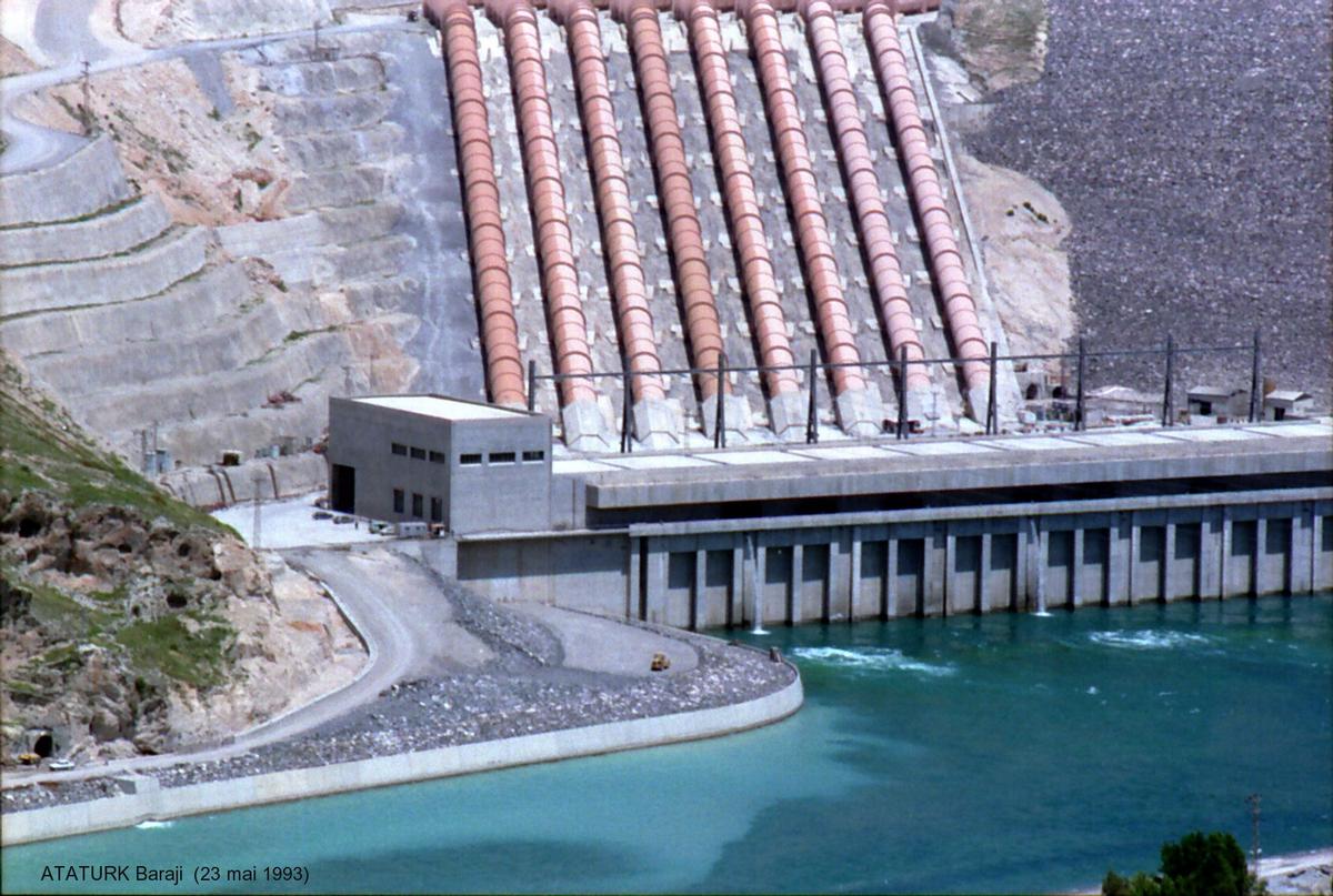 ATATURK Baraji- Barrage hydroélectrique sur l'Euphrate 