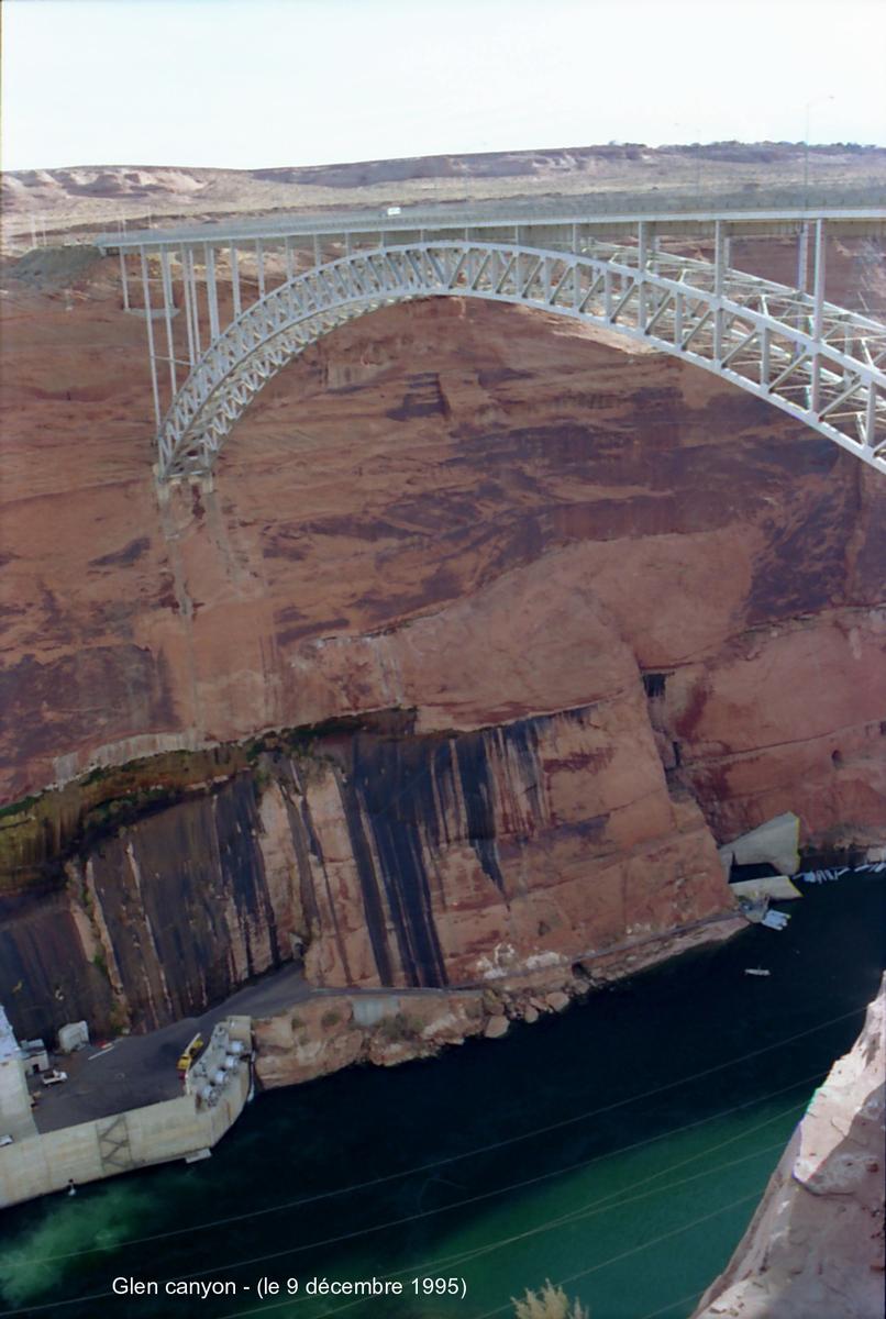 Glen Canyon Bridge (Page, Arizona) 