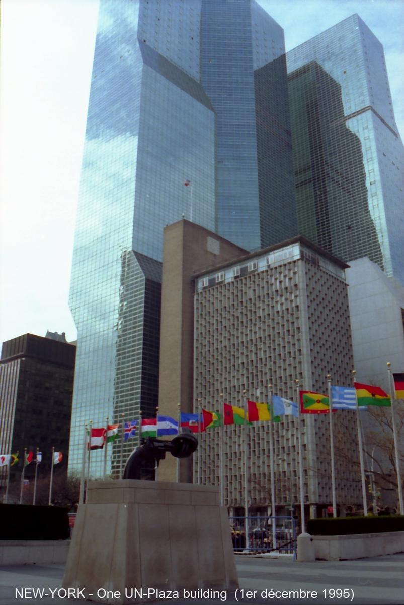 One United Nations Plaza, New York. Seen from 1st Avenue / 44th Street 