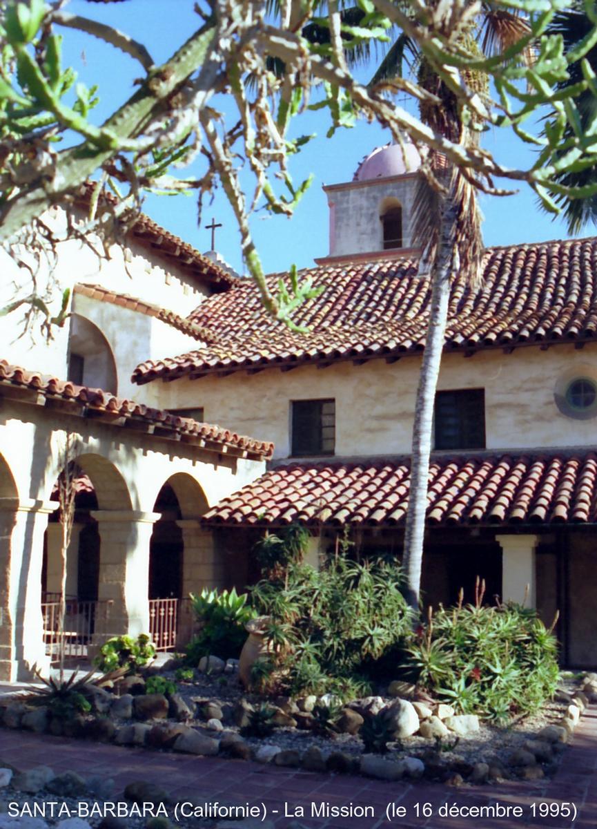 Fiche média no. 28152 SANTA BARBARA (Californie) – La «Mission», construite par les Franciscains espagnols, inaugurée en décembre 1786, avait pour but initial la christianisation de la population autochtone