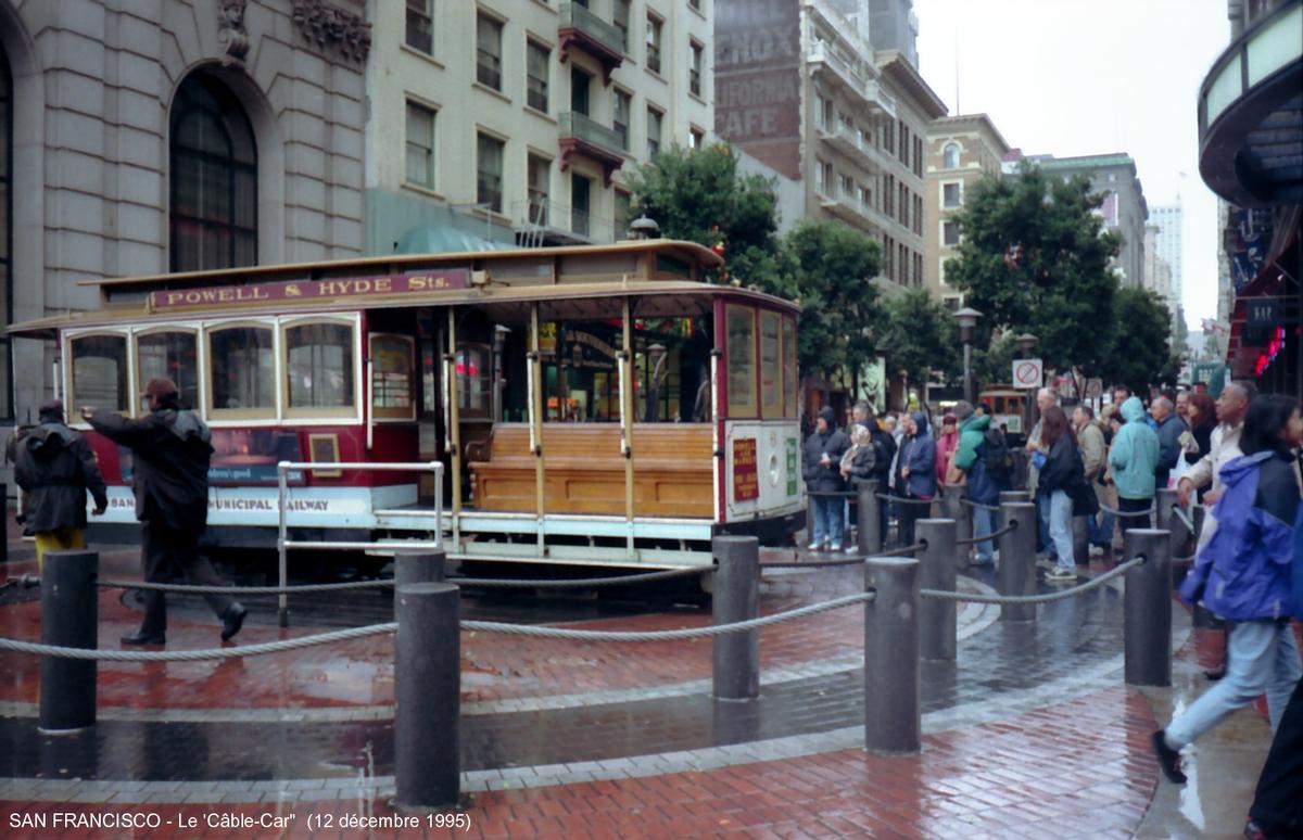 SAN FRANCISCO - Le «câble-car», ligne Powell street-Hyde street, terminus et plateforme de retour 