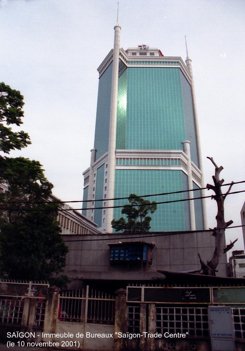 SAÏGON (HO CHI MINH-Ville) - Immeuble de bureaux «Saïgon-Trade Centre», de 33 étages, situé sur le boulevard Ton Duc Thang 