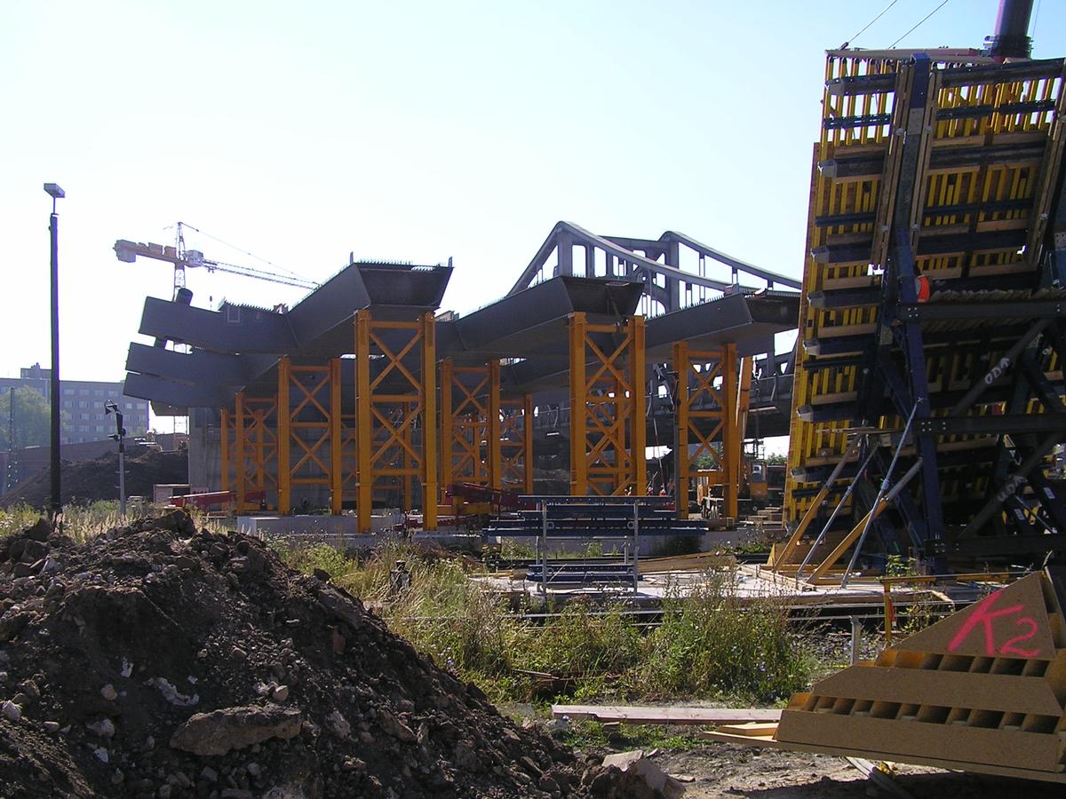 Berliner Brücke, Halle/Saale – Widerlager Ost mit Stahlvorbau 