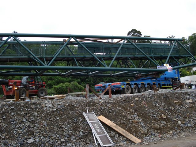 Installing Enniskerry footbridge night of 16 june 2007 