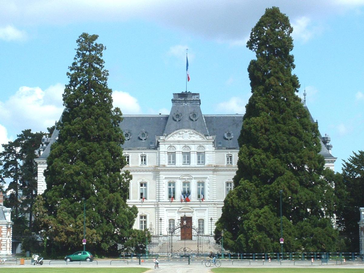 La Préfecture de Haute-Savoie à Annecy 