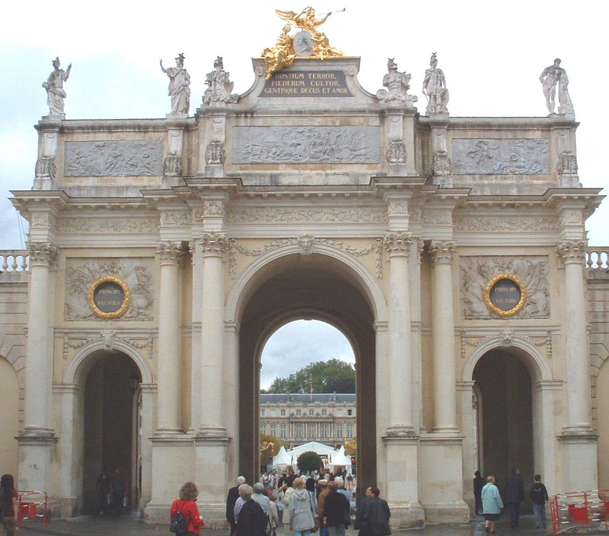 Arc de Triomphe de Nancy vu depuis la Place Stanislas 