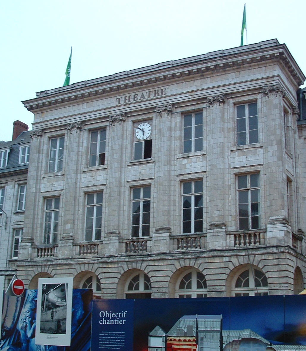Arras: Le théâtre construit selon les plans d'Adrien Gillet. Inauguré le 30.11.1785 