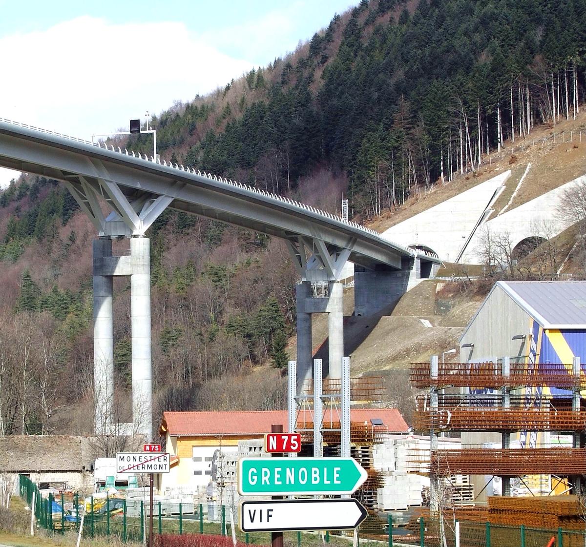 Autoroute A51: Construction du viaduc de Monestier de Clermont (38 - Isère ). Travaux au 24.02.2007 