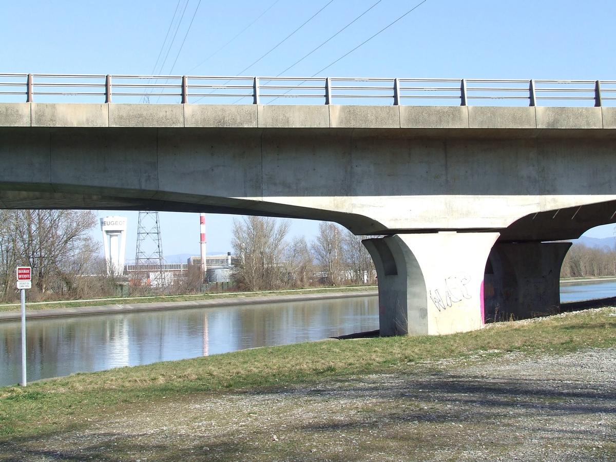 Autoroute A 35: Pont sur le Canal du Rhône au Rhin (Embranchement de Huningue) à Rixheim (68 / Haut-Rhin) 