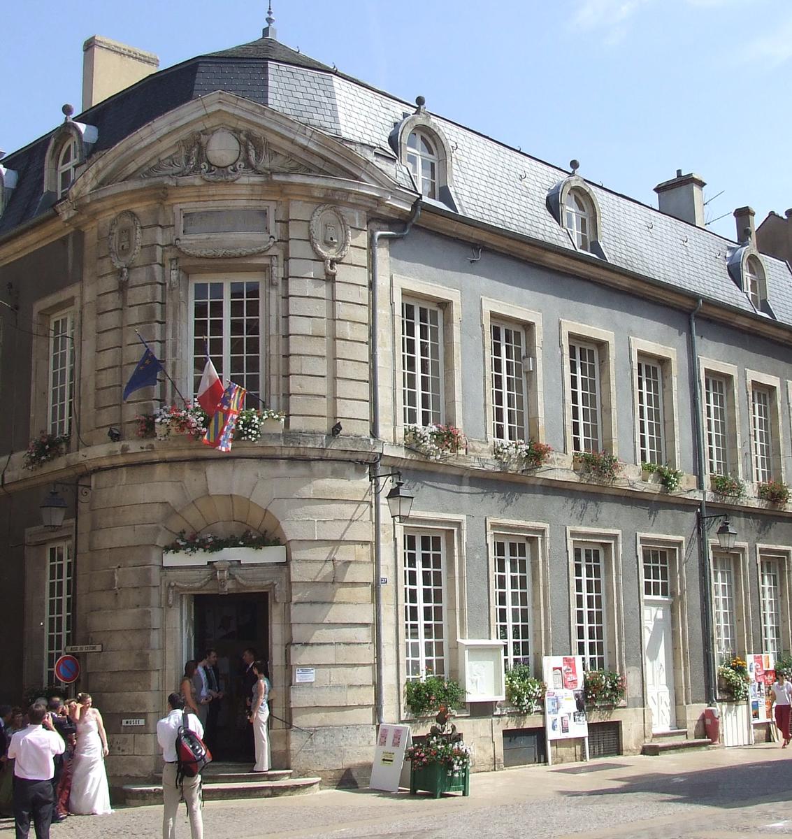 Rathaus von Avallon 
