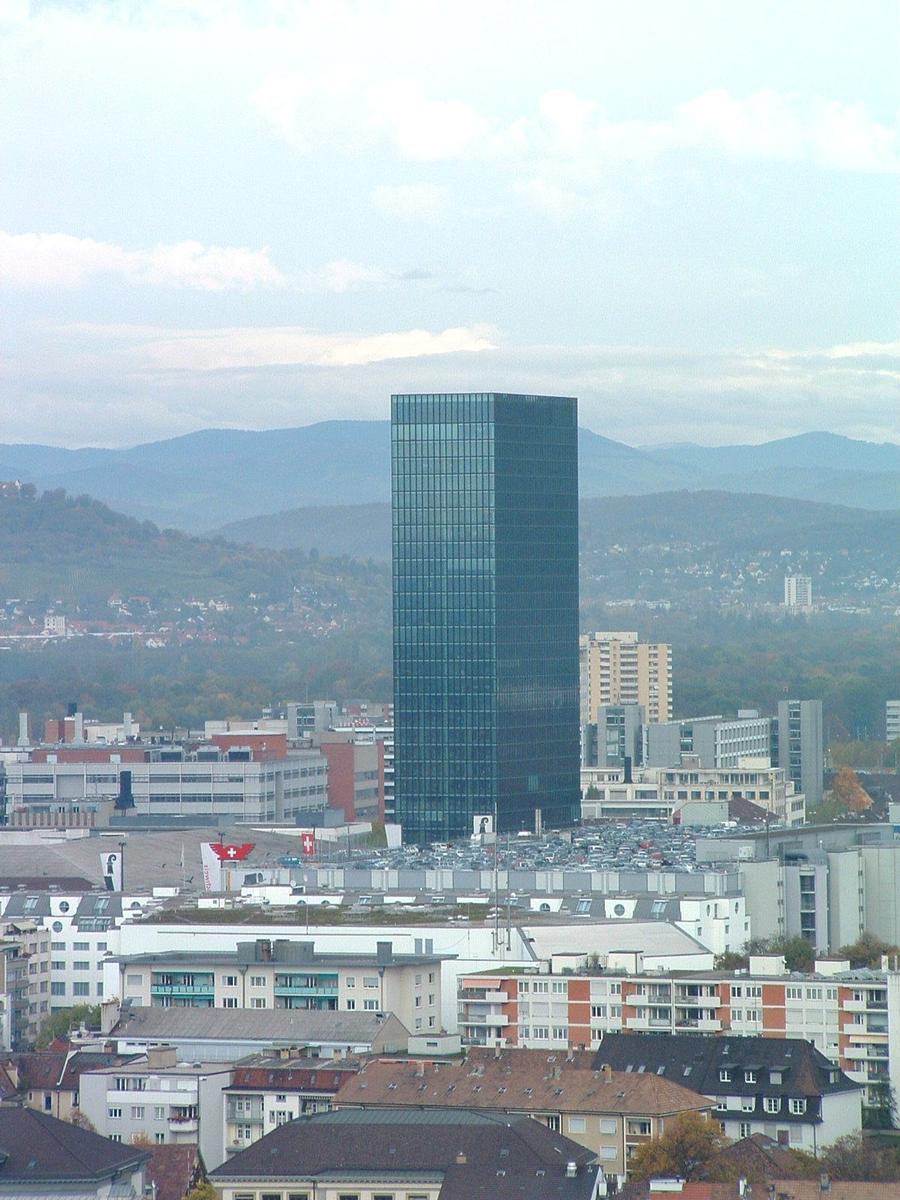 Bâle (BS - Suisse): Messeturm constuite en 2003 et d'une hauteur de 105 m 