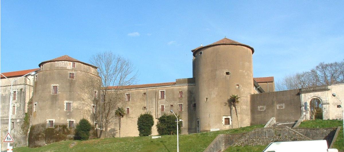 Bayonne: Château-neuf dans le quartier dit de Petit-Bayonne 