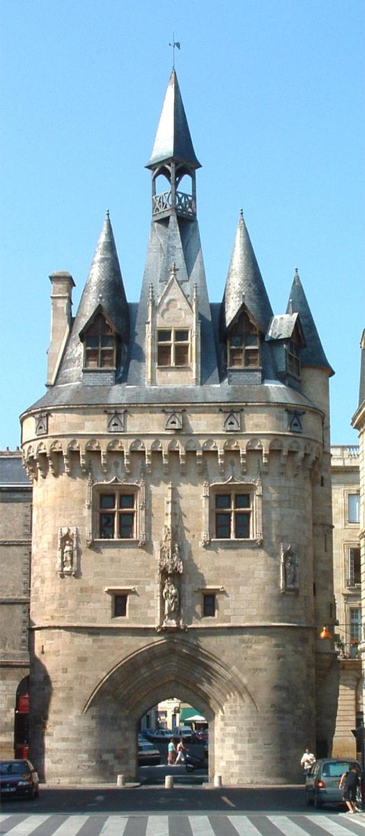 Bordeaux: La Porte Cailhau (XVème siècle) 