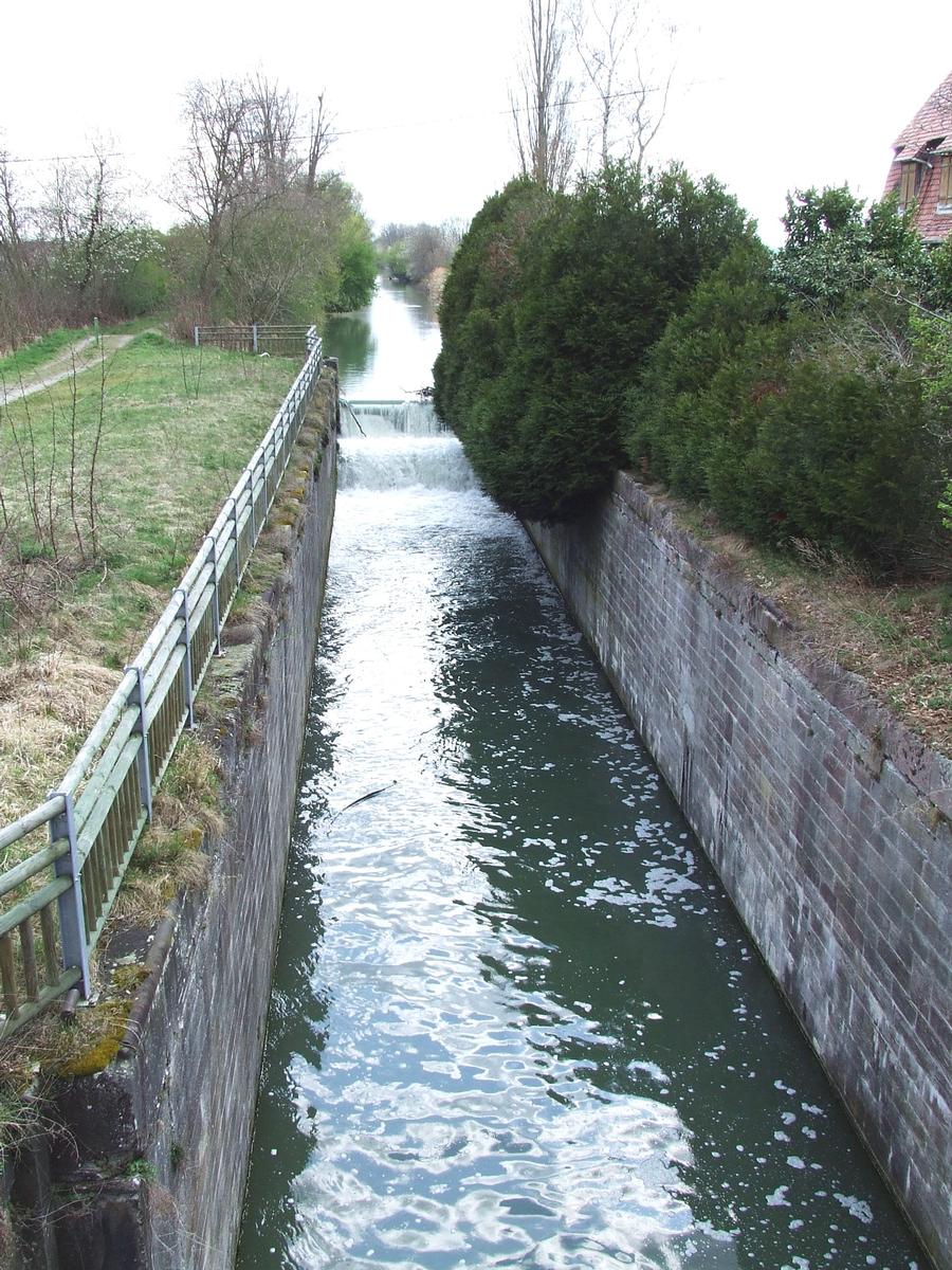 Embranchement dit de Neuf-Brisach du Canal du Rhône au Rhin à Munchhouse-Nord.(68/Haut-Rhin/Alsace) 