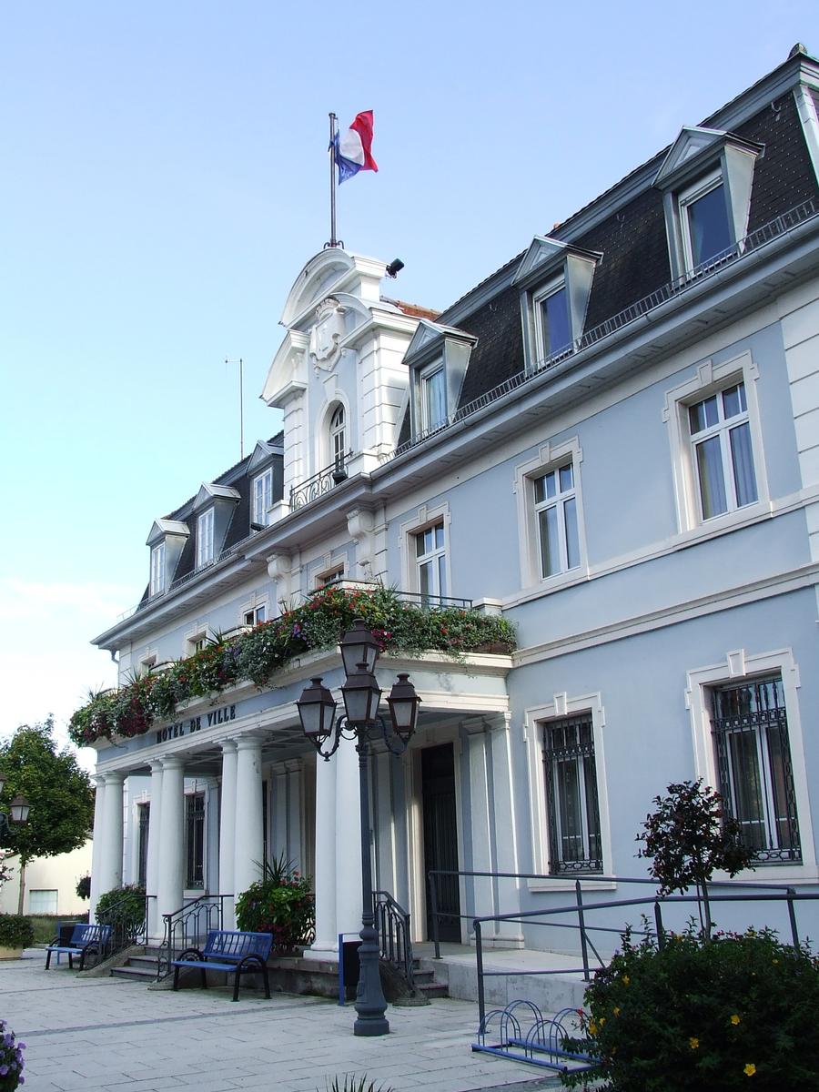 Cernay (Haut-Rhin/68): L'Hôtel de Ville 