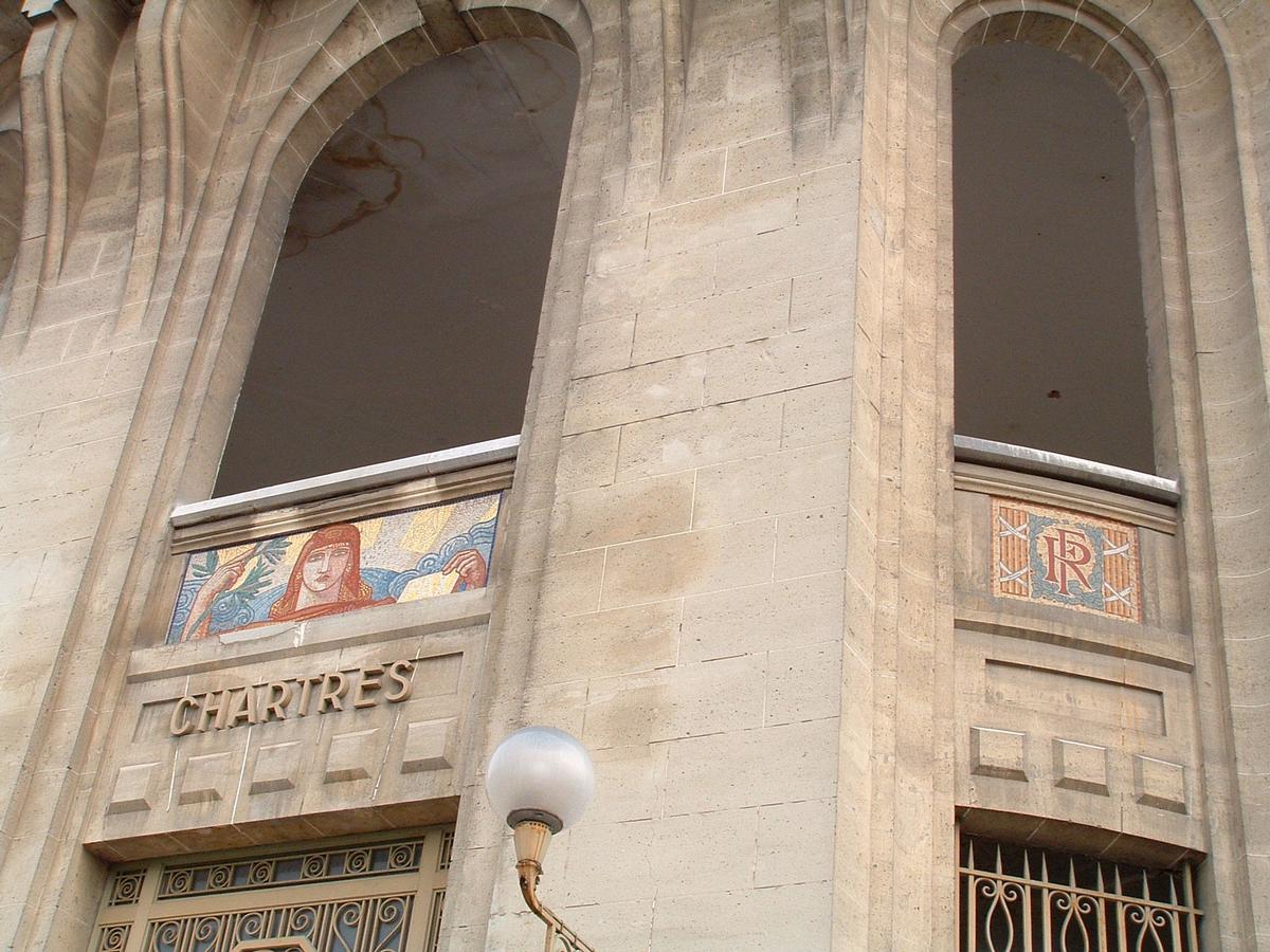 Fiche média no. 68826 Chartres: La nouvelle Médiathèque (rénovation et adaptation de l'ancienne Poste Principale construite en 1927 selon les plans de Raoul Brandon - Etat des travaux mi-mai 2006)