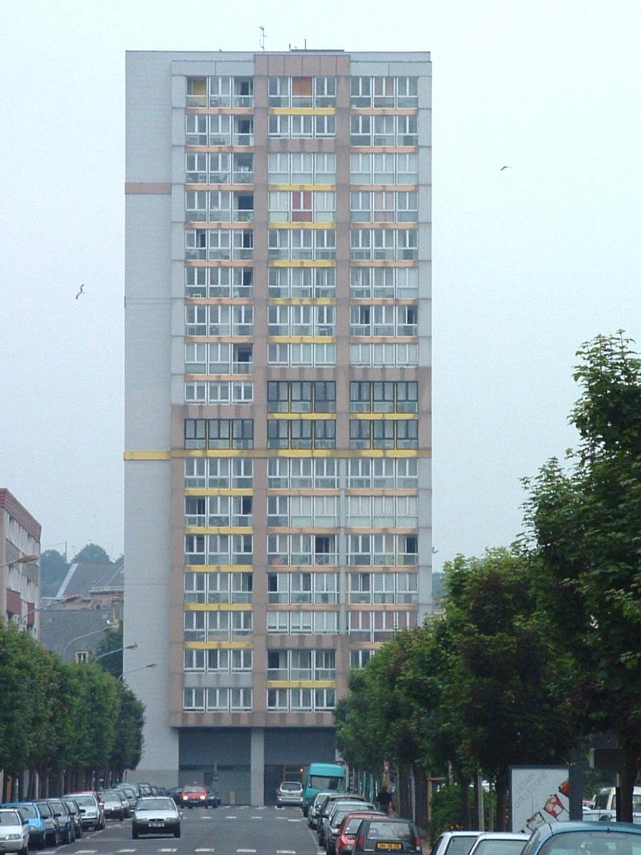 Immeuble d'habitation «Schumann» à Cherbourg (50/Manche). Hauteur 55 m 