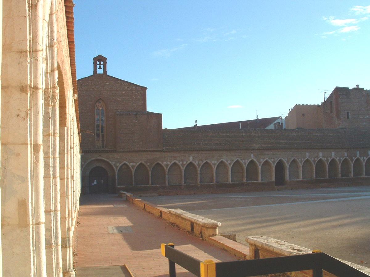Perpignan: Cloitre Campo Santo édifié au 14è siècle 