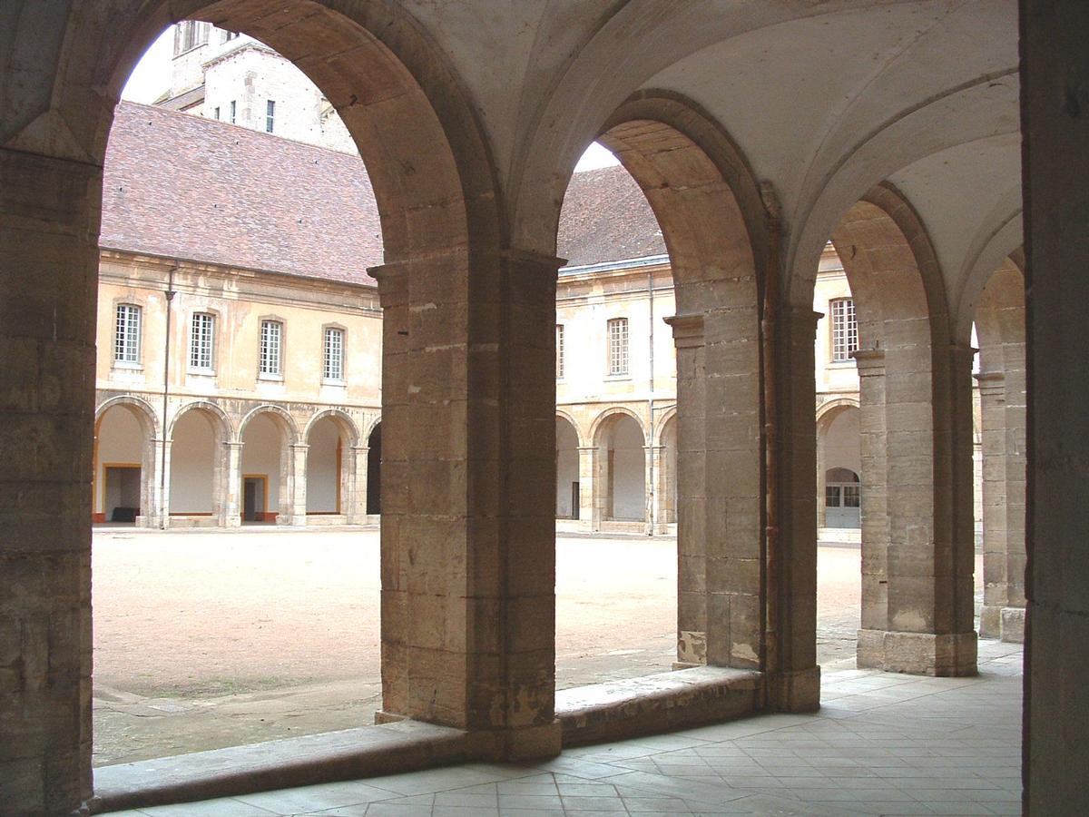 Cloitre de l'Abbaye de Cluny 