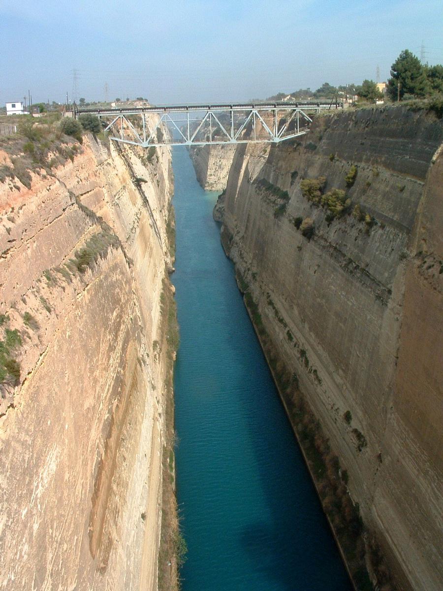 Grèce: Le Canal de Corinthe. Vue vers le Nord-Ouest 