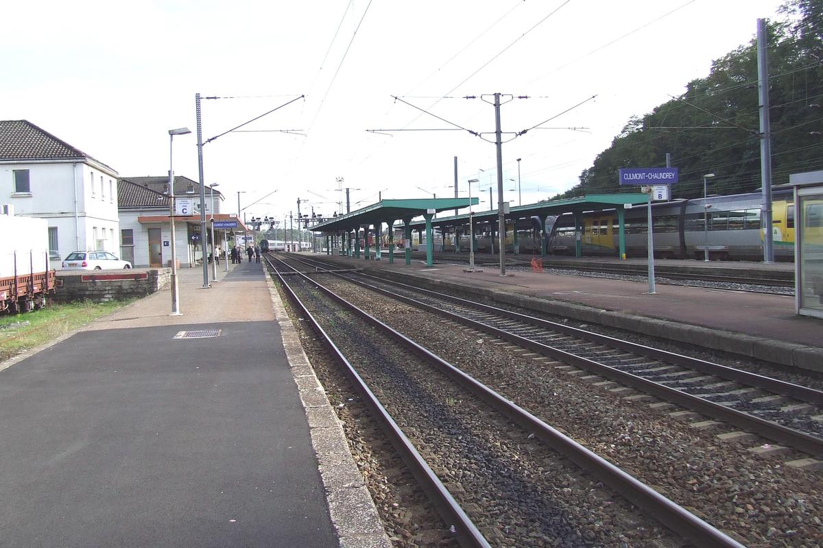 La gare de Culmont-Chalindrey, important noeud ferroviaire. (Lignes: Paris-Bâle / Luxembourg-Marseille / Reims-Dijon / Metz-Lyon) 