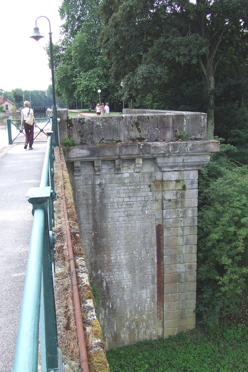 Digoin Canal Bridge 