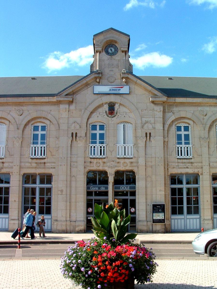 Bahnhof Dole 