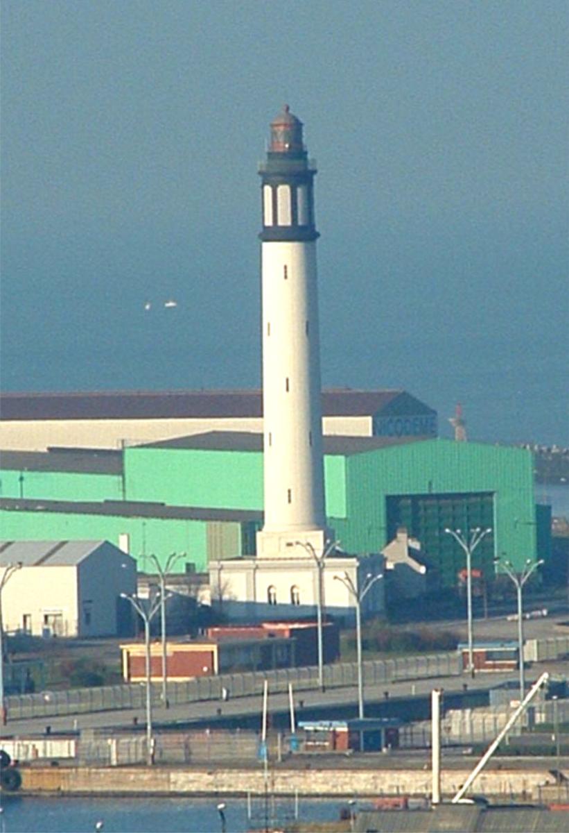 Phare du port de Dunkerque datant de 1843 et d'une hauteur de 59 m 
