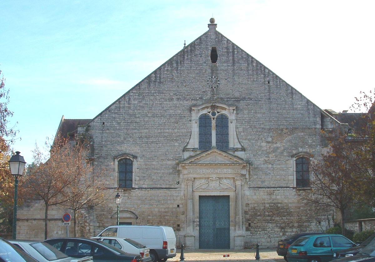 Eglise Montierneuf de Poitiers. Elle a été consacrée en 1096 par le Pape Urbain II 