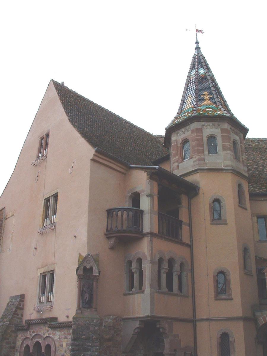 Château des Comtes d'Eguisheim et sa chapelle. Lieu de naissance du pape Léon IX 