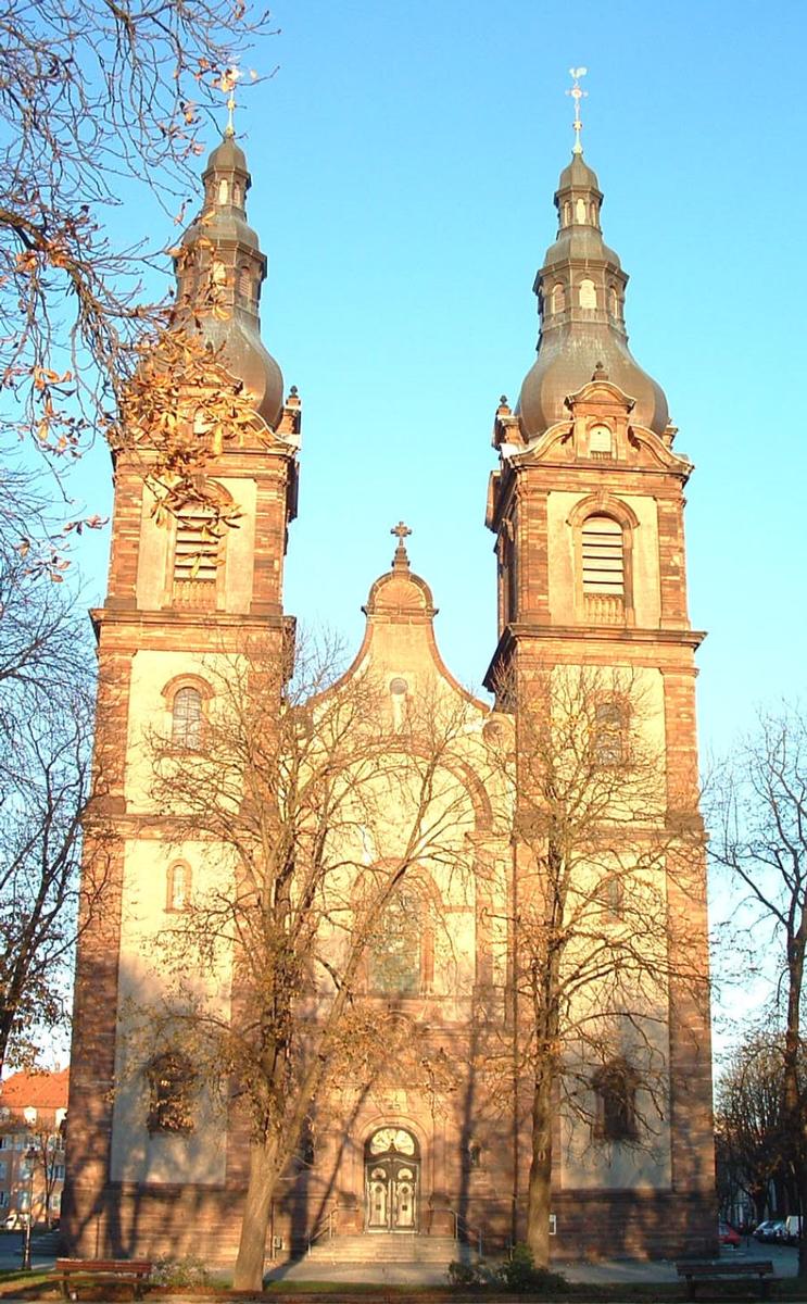 Eglise Saint Fridolin de Mulhouse. Façade ouest 
