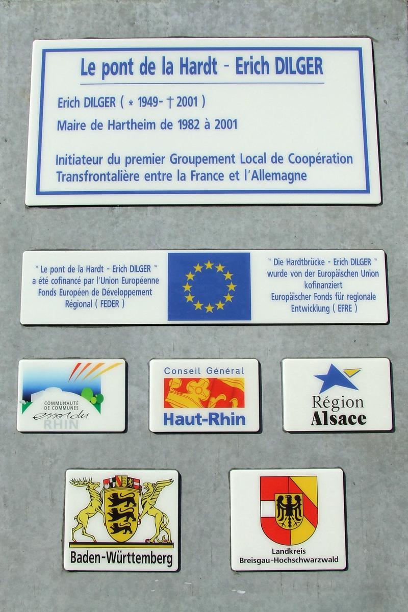 Fiche média no. 65784 Pont international sur le Rhin Erich Dilger. (La mise en service a été faite fin mai 2006. Le pont relie les communes de Fessenheim en France et de Bremgarten en Allemagne ainsi que l'autoroute allemande A5 / E35, sortie 64b)