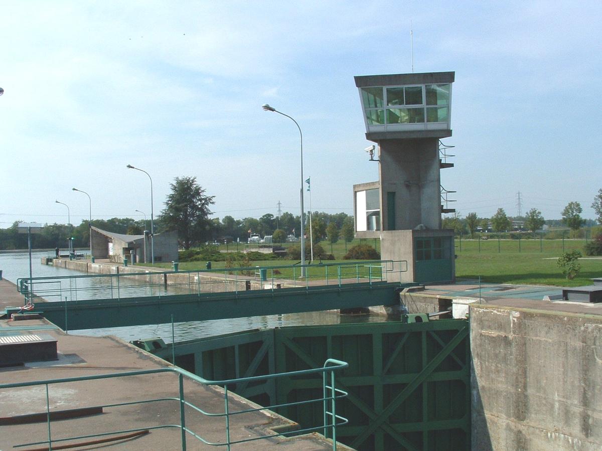 Rhone-Rhine CanalKembs-Niffer Lock (based on plans by Le Corbusier) 