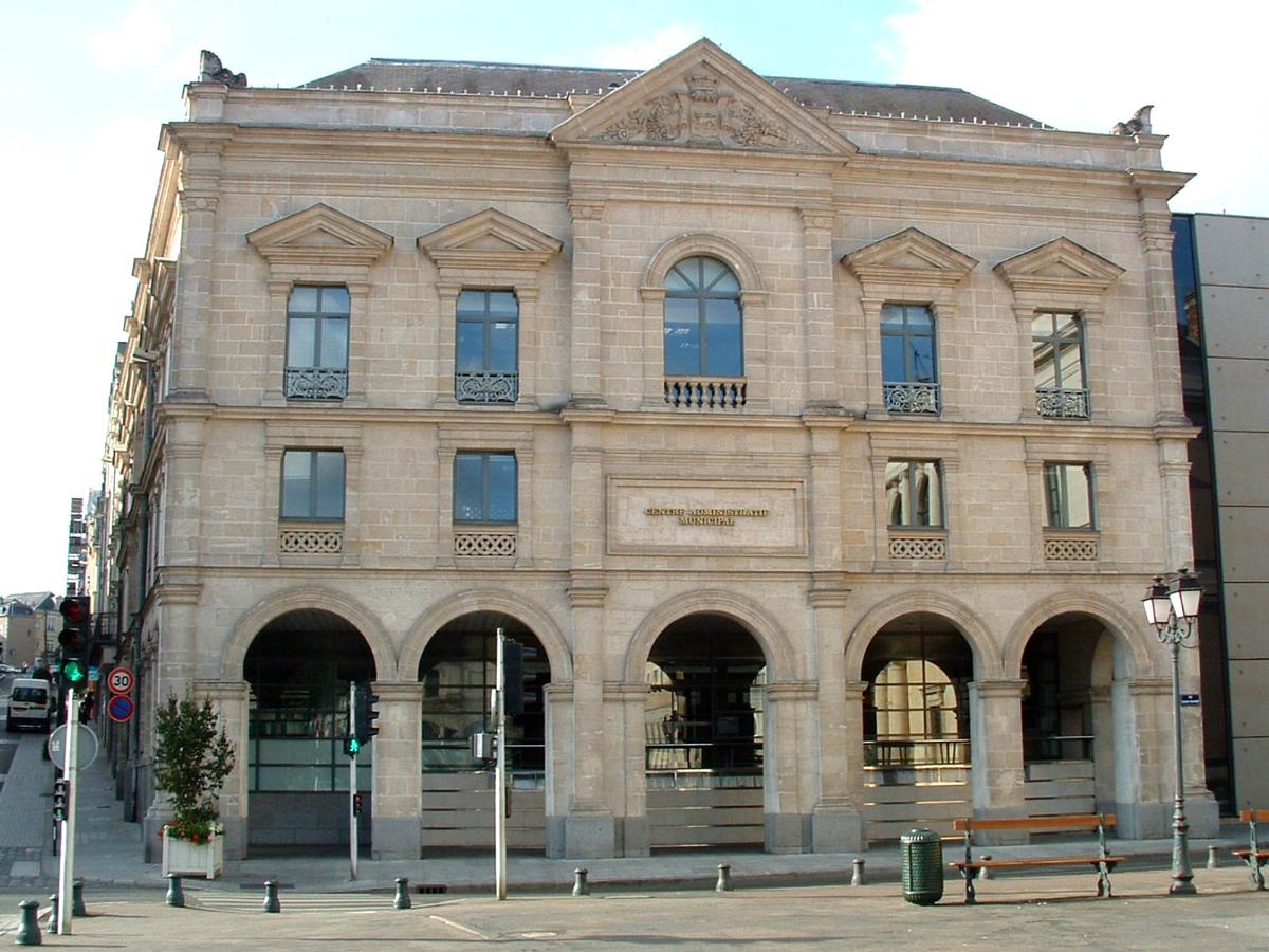 Centre administratif municipal de Laval (Laval) | Structurae