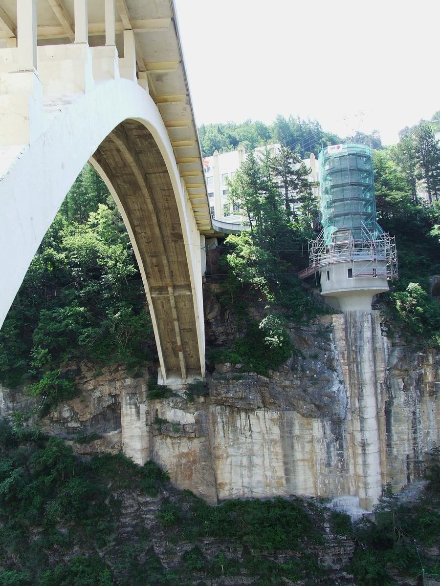 Le Pont du Sautet au-dessus du Drac (38-Isère) 