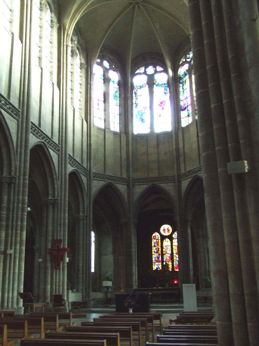 Montereau Fault Yonne (Seine & Marne): Collégiale Notre-Dame et St Loup 